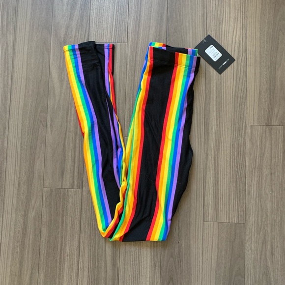 Rainbow Leggings 🌈 - Picture 3 of 4